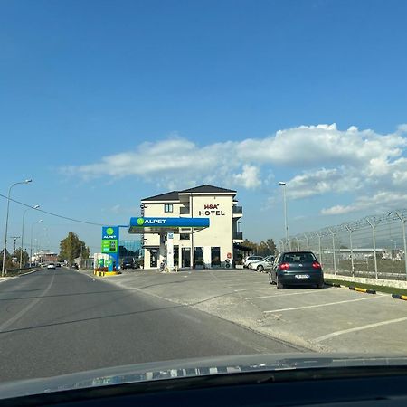 Side Airport Hotel Kruje Exterior photo