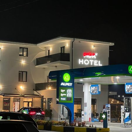 Side Airport Hotel Kruje Exterior photo