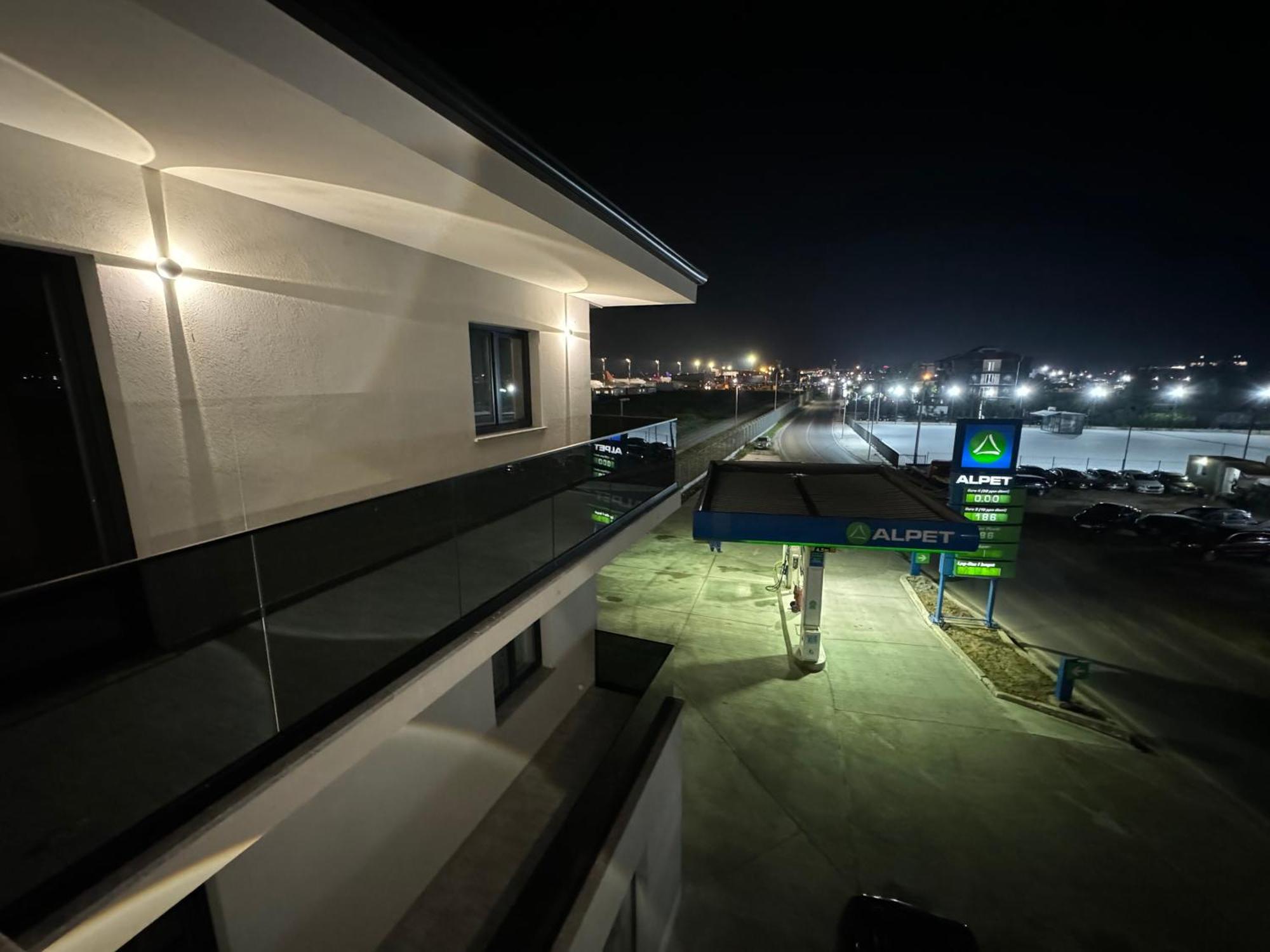 Side Airport Hotel Kruje Exterior photo